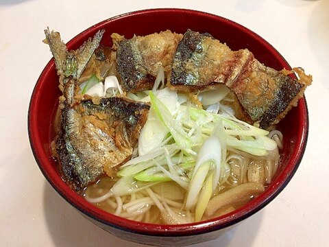 旬に美味しいです☆つるっつるの秋刀魚天にゅう麺